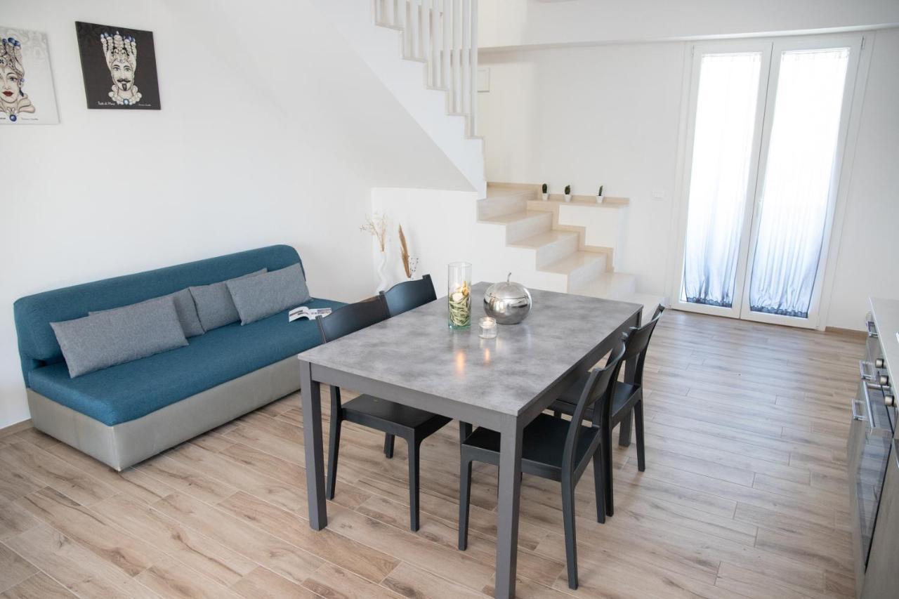 Casa Malaga Appartement Marina di Ragusa Buitenkant foto