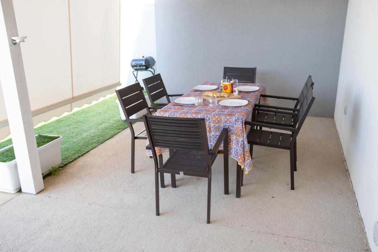 Casa Malaga Appartement Marina di Ragusa Buitenkant foto